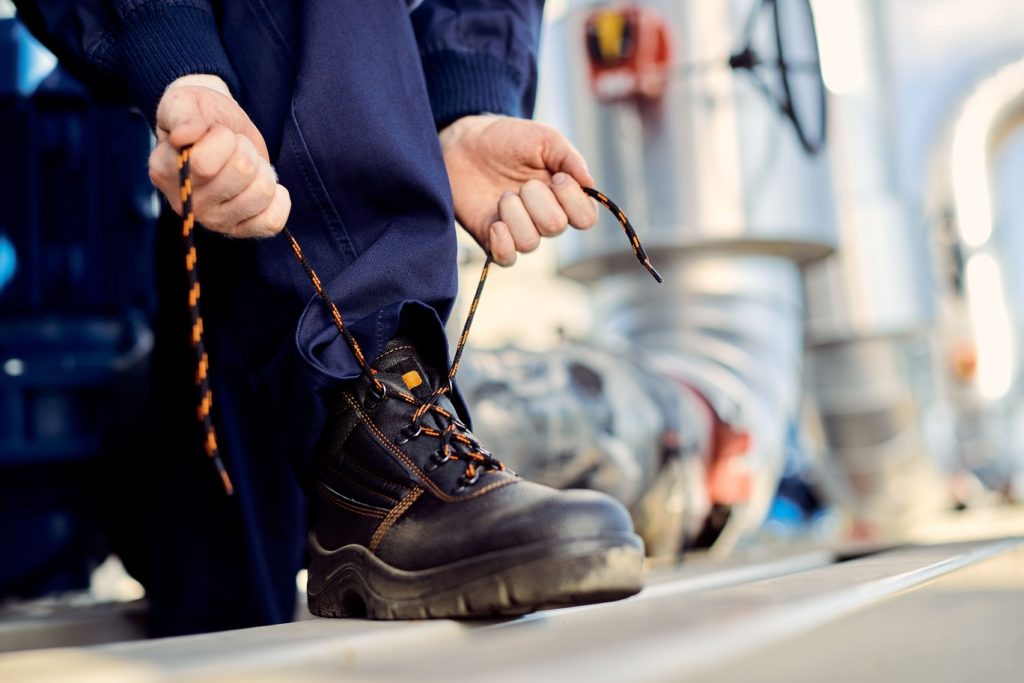 Scarpe antinfortunistiche ESD: cosa sono, quando servono e quali scegliere
